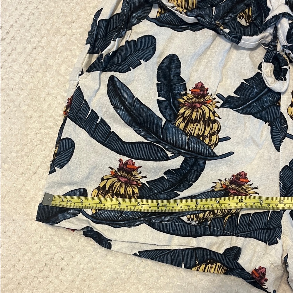 Desmond & Dempsey H&M Women Shorts Linen Blend Tropical Print Blue White Size 10 - Picture 3 of 9